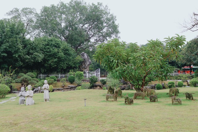 Khám phá vẻ đẹp cổ kính của nhà thờ Đan viện thánh mẫu Châu Sơn Ninh Bình - Ảnh 13.