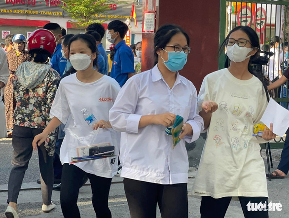 Ng&agrave;nh gi&aacute;o dục H&agrave; Tĩnh giải th&iacute;ch về việc đặc c&aacute;ch c&ocirc;ng nhận học sinh giỏi m&ocirc;n tiếng Anh - Ảnh 1.