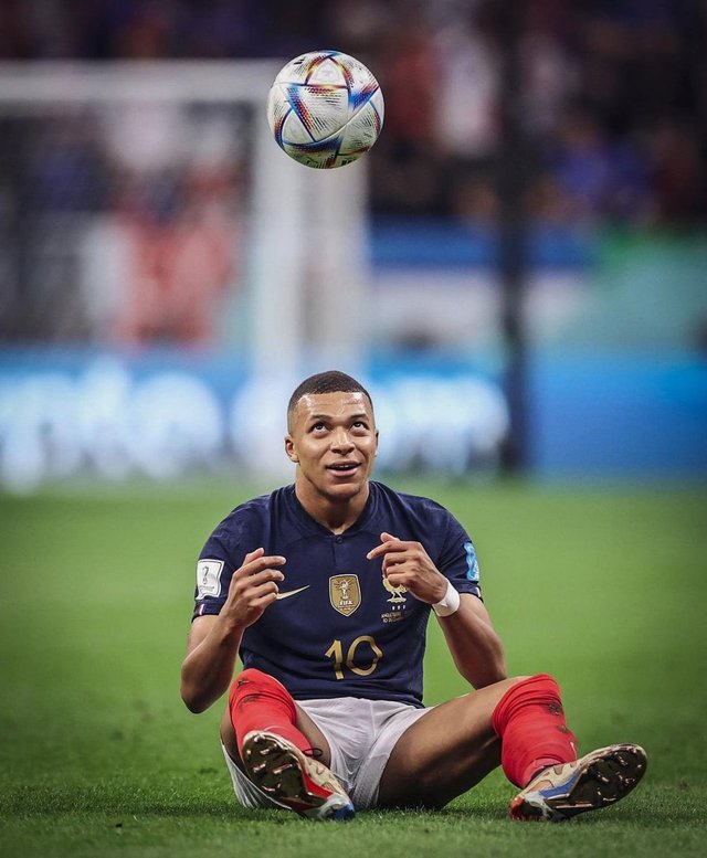 Những khoảnh khắc để đời của Mbappé, không hâm mộ bóng đá cũng ...