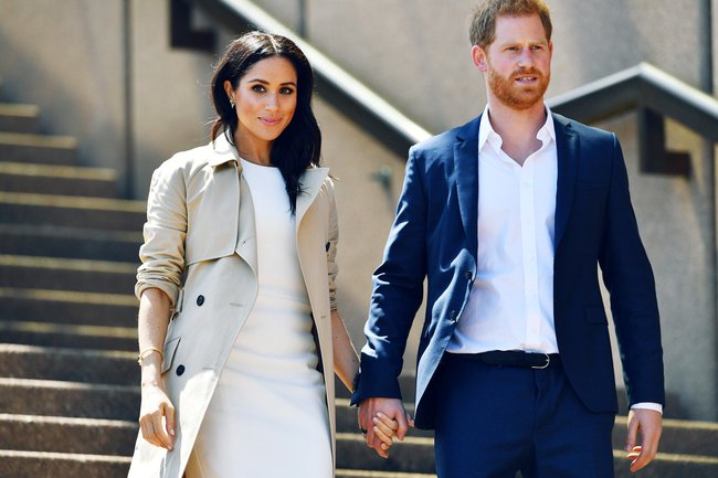 Harry v&agrave; Meghan tung tiếp phần cuối phim bom tấn với nhiều tiết lộ g&acirc;y sốc: Anh trai h&eacute;t l&ecirc;n v&agrave; qu&aacute;t v&agrave;o t&ocirc;i - Ảnh 3.