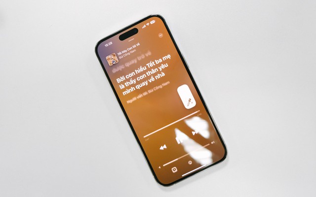 Trải nghiệm tính năng hát karaoke vừa ra mắt trên iPhone: Mượt chẳng kém ở tiệm, Tết năm nay hát thoải mái tại nhà! - Ảnh 1.