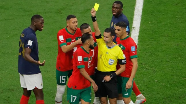 LĐBĐ Morocco gửi đơn khiếu nại lên FIFA, CĐV đồng lòng đòi đá lại trận bán kết - Ảnh 2.