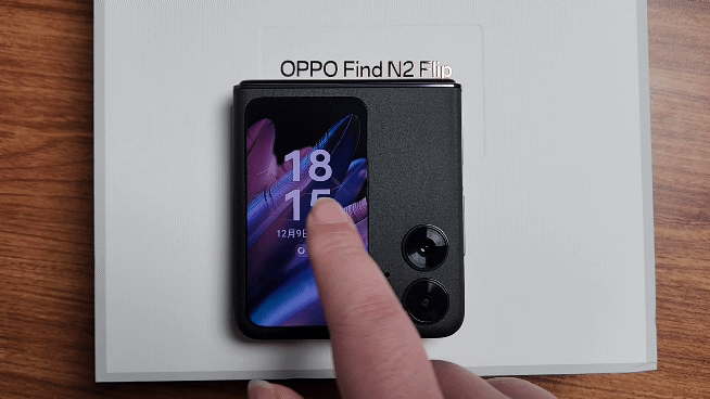 Ảnh thực tế OPPO Find N2 Flip: Đ&acirc;y l&agrave; c&aacute;ch OPPO đối mặt Samsung! - Ảnh 6.