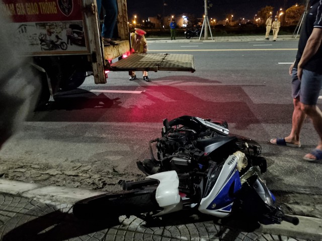 Đà Nẵng: Ô tô tông 2 xe máy, 3 người tử vong - Ảnh 2.