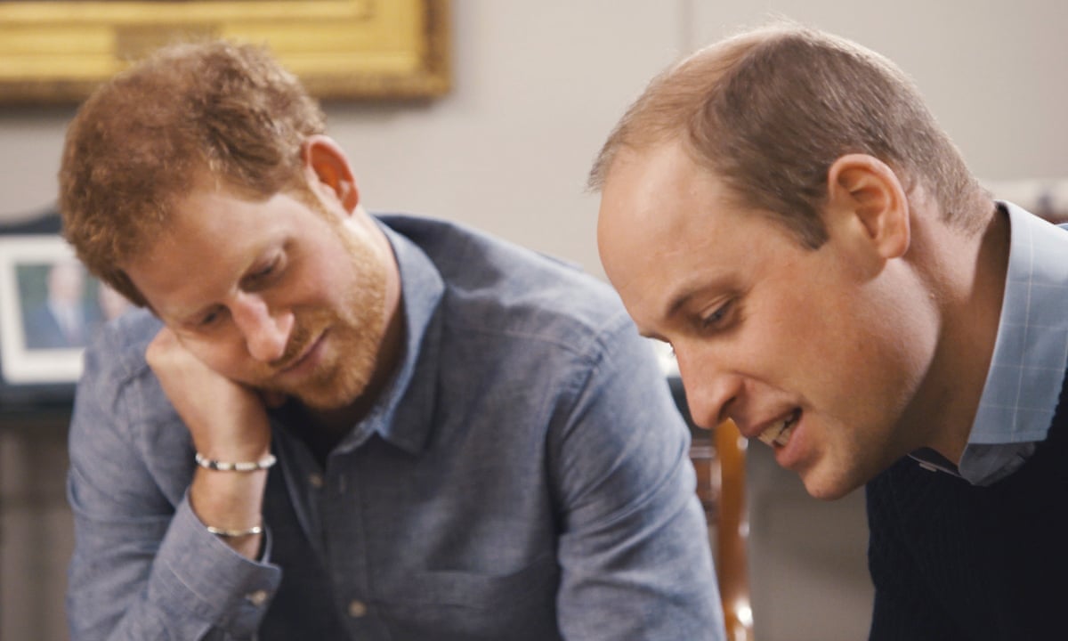 Harry và Meghan nương tay với bà nội và vua cha, cho vợ chồng William làm mục tiêu: Chơi với lửa cẩn thận bỏng tay! - Ảnh 8. Harry và Meghan nương tay với bà nội và vua cha, cho vợ chồng William làm mục tiêu: Chơi với lửa cẩn thận bỏng tay! - Ảnh 8.