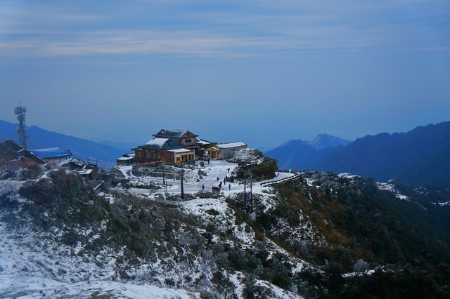 Đi hết Việt Nam qua những nơi nhất: Sapa chưa phải nơi lạnh nhất! - Ảnh 1.