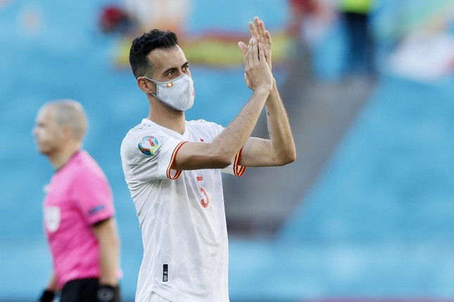 Thất bại ở World Cup, Busquets tuyên bố giã từ ĐT Tây Ban Nha - Ảnh 1.