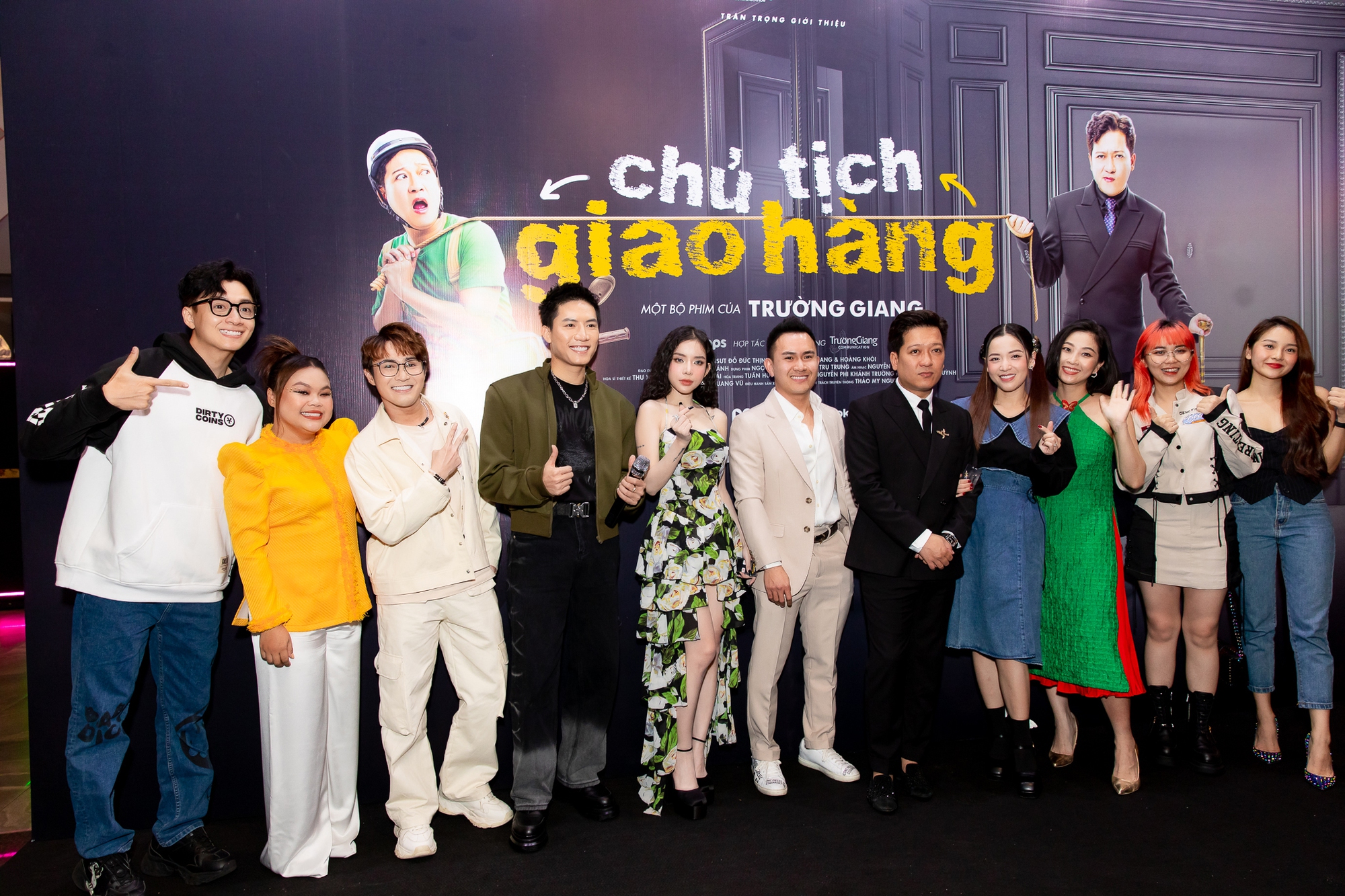 Họp báo phim Tết của Trường Giang: Visual Nhã Phương át vía cả dàn sao, HIEUTHUHAI debut diễn xuất với lý do bất ngờ - Ảnh 15. Họp báo phim Tết của Trường Giang: Visual Nhã Phương át vía cả dàn sao, HIEUTHUHAI debut diễn xuất với lý do bất ngờ - Ảnh 15.