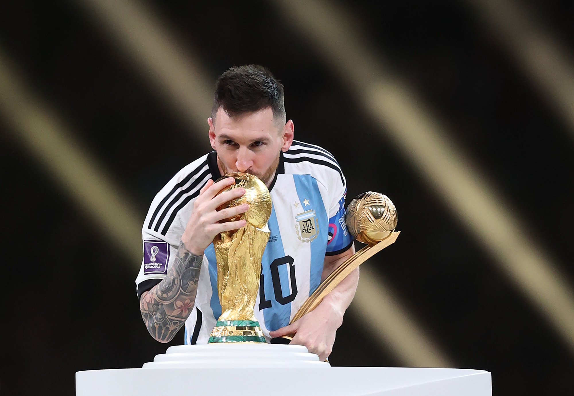 Messi, Hà Lan, Văn Quyết, AFF Cup 2022: Còn chờ gì nữa mà không xem hình ảnh Messi, Văn Quyết và các cầu thủ tuyển Hà Lan trong AFF Cup 2022? Đó sẽ là một trận đấu đầy kịch tính và hấp dẫn. Hãy cùng đón xem sự cạnh tranh tối đa của các đội bóng trong giải đấu quốc tế này.