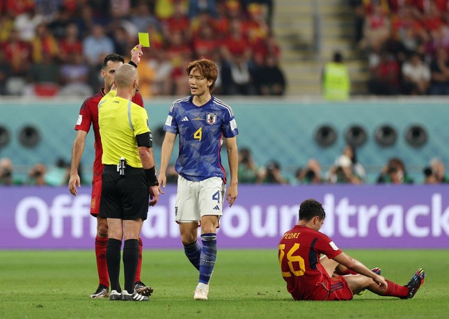 Ngôi sao Nhật Bản buồn nẫu ruột sau trận thắng tuyển Tây Ban Nha - Ảnh 2.