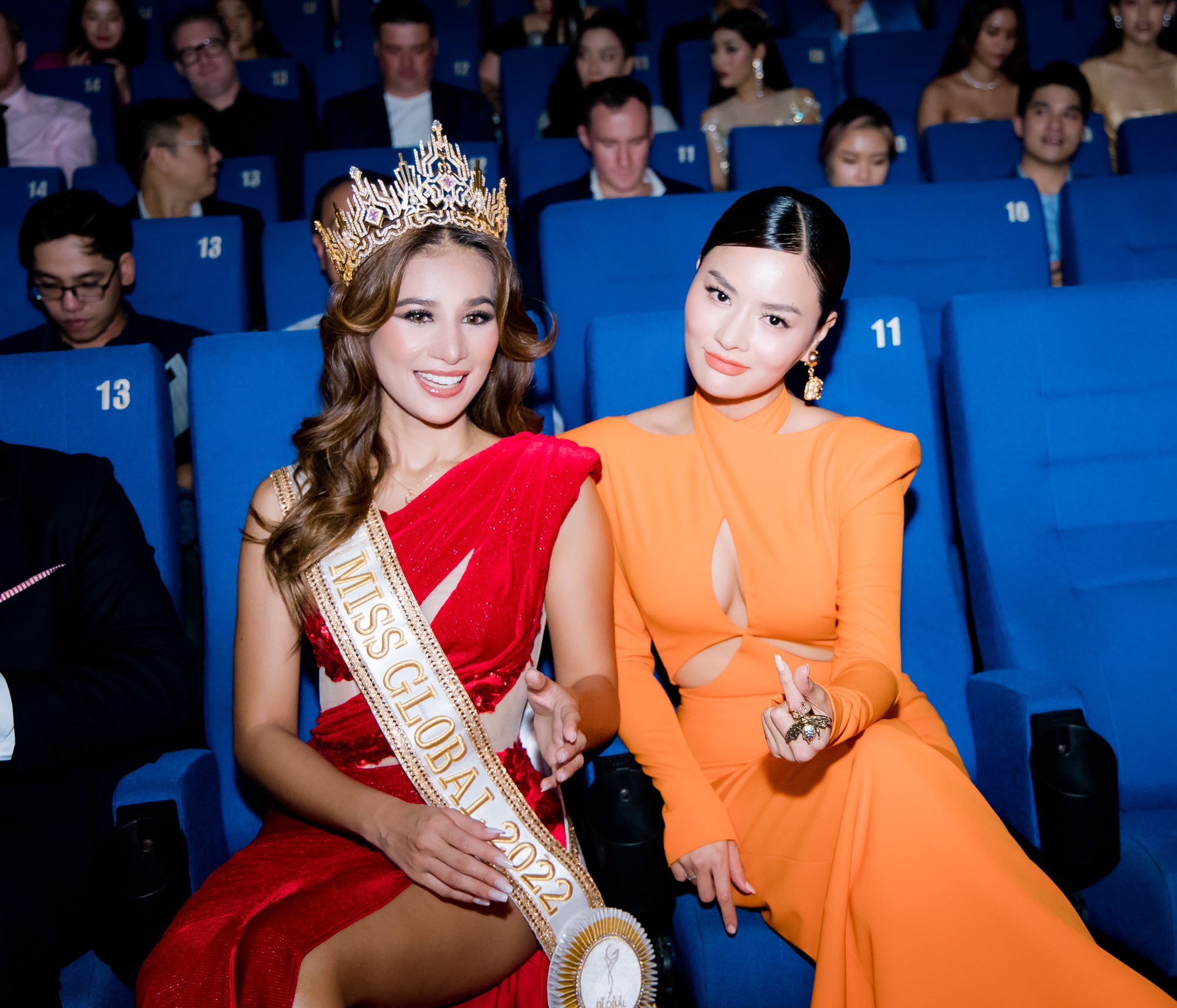 Miss Global 2022 Shane Tormes khoe nhan sắc ngày càng rực rỡ sau 6 tháng đăng quang - Ảnh 4.
