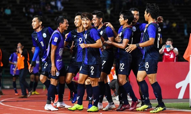 AFF Cup 2022 khởi đầu tưng bừng bằng cú sốc của Campuchia - Ảnh 1.