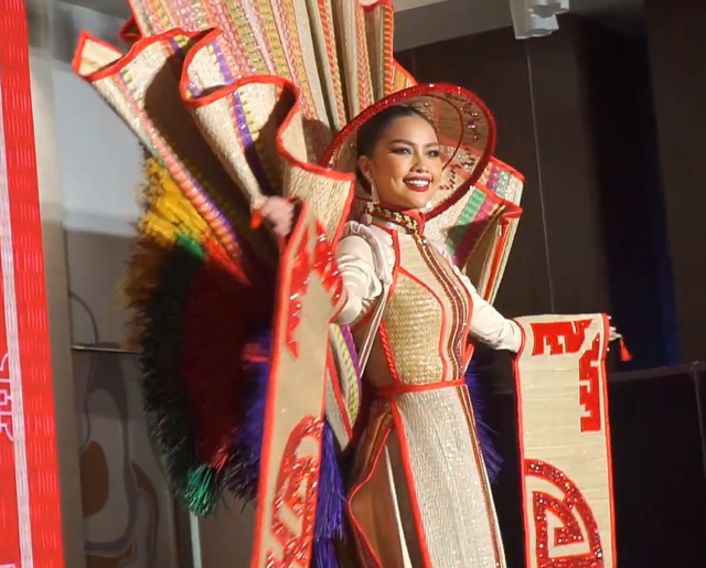 Ngọc Châu đọ sắc cùng dàn mỹ nhân, lần đầu trình diễn trang phục dân tộc thi Miss Universe - Ảnh 13.