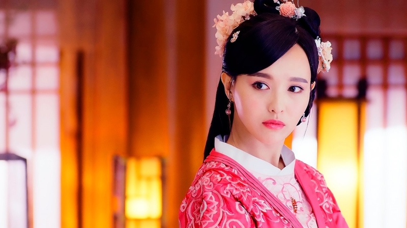 Ngán ngẩm tạo hình trăm phim như một của hội mỹ nhân Hoa ngữ: Đến bao giờ nàng thơ Đông Cung mới thôi ăn mày quá khứ? - Ảnh 21. Ngán ngẩm tạo hình trăm phim như một của hội mỹ nhân Hoa ngữ: Đến bao giờ nàng thơ Đông Cung mới thôi ăn mày quá khứ? - Ảnh 21.