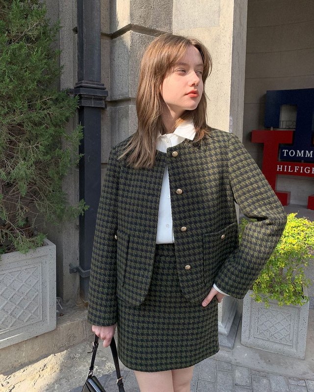 10 mẫu &aacute;o tweed gi&aacute; tốt cho chị em sắm sửa diện Tết - Ảnh 5.