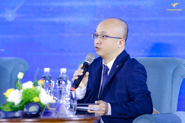 Giải thưởng Vinfuture 2022: B&aacute;c sỹ Lễ Tr&iacute; chia sẻ về những tiến bộ mới trong c&aacute; thể h&oacute;a điều trị ung thư - Ảnh 3.