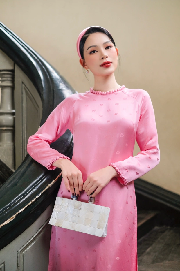 Các người đẹp Việt gợi ý mẫu áo dài cách tân duyên dáng cho Tết 2023 - Ảnh 14.