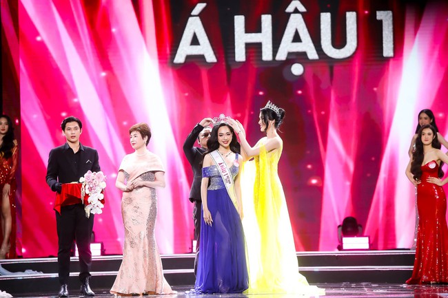 Trọn vẹn cảm xúc của Huỳnh Thị Thanh Thủy và 2 Á hậu khi đăng quang Hoa hậu Việt Nam 2022 - Ảnh 12.