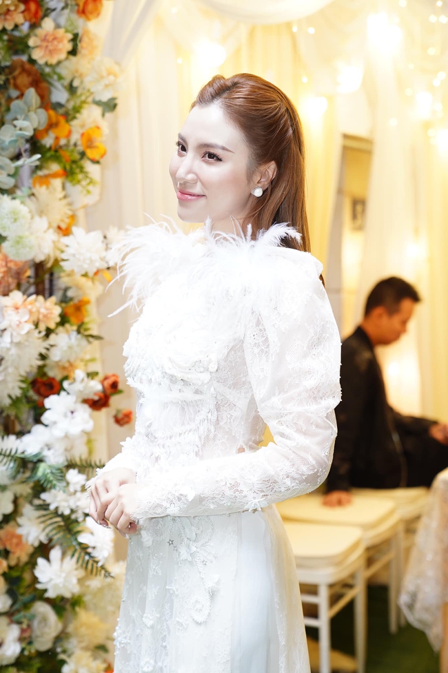 1 sao nữ Vbiz bất ngờ l&ecirc;n xe hoa v&agrave;o ng&agrave;y Gi&aacute;ng sinh - Ảnh 2.