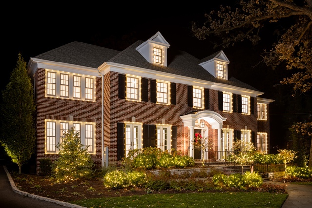 B&ecirc;n trong căn nh&agrave; hơn 47 tỷ của bộ phim huyền thoại Home Alone - Ảnh 2.