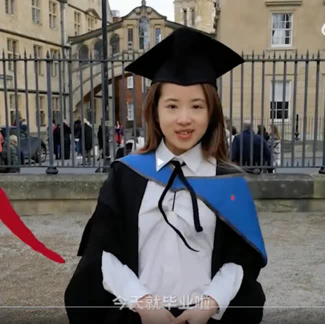 Khoe tốt nghiệp trường Oxford, cô gái bị bạo lực mạng và buộc tội nói dối vì “quá xinh đẹp để có thể học giỏi” - Ảnh 2.