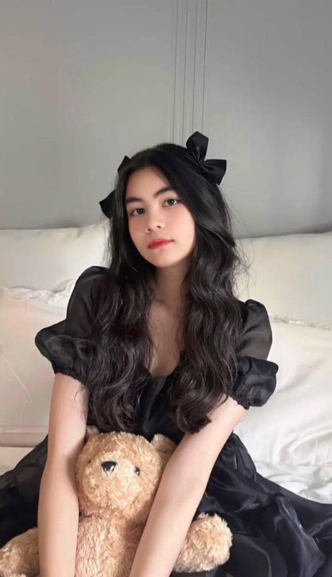 Tủ đồ xinh như mộng của 2 &aacute;i nữ nh&agrave; Quyền Linh: C&ocirc; chị l&agrave; ch&uacute;a b&aacute;nh b&egrave;o, c&ocirc; em s&agrave;nh điệu tươi mới - Ảnh 9.