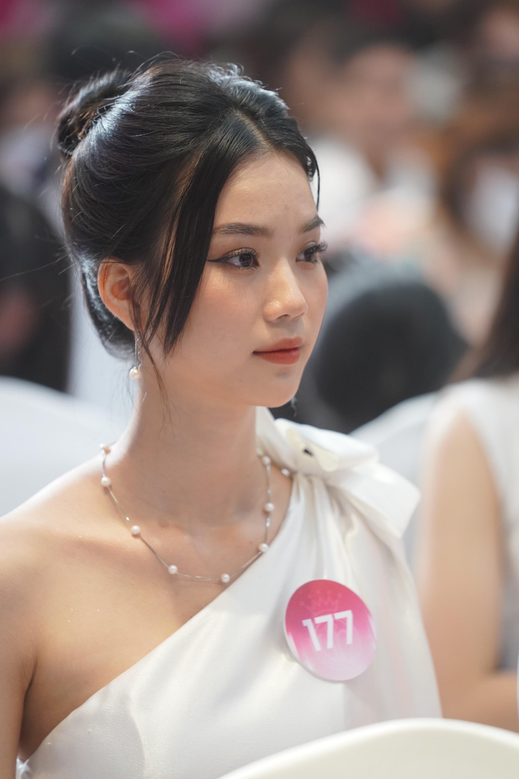 Nhan sắc cận Top 35 Hoa hậu Việt Nam 2022 - Ảnh 21.