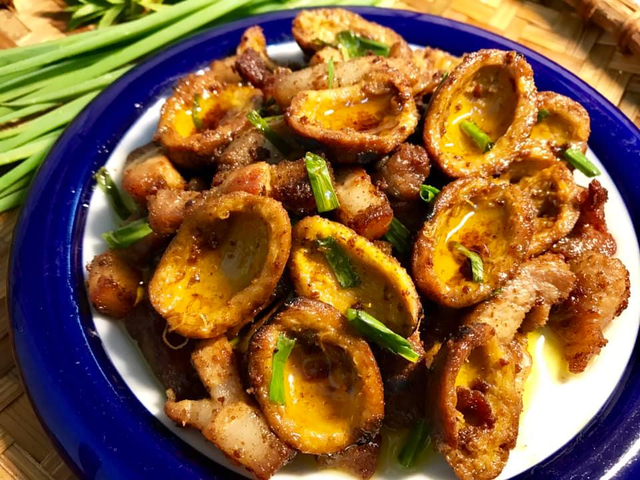Thứ quả tuổi thơ gây sốt cộng đồng mạng: Cả năm chỉ có một mùa, vị khó ăn nhưng vẫn hút khách - Ảnh 7.