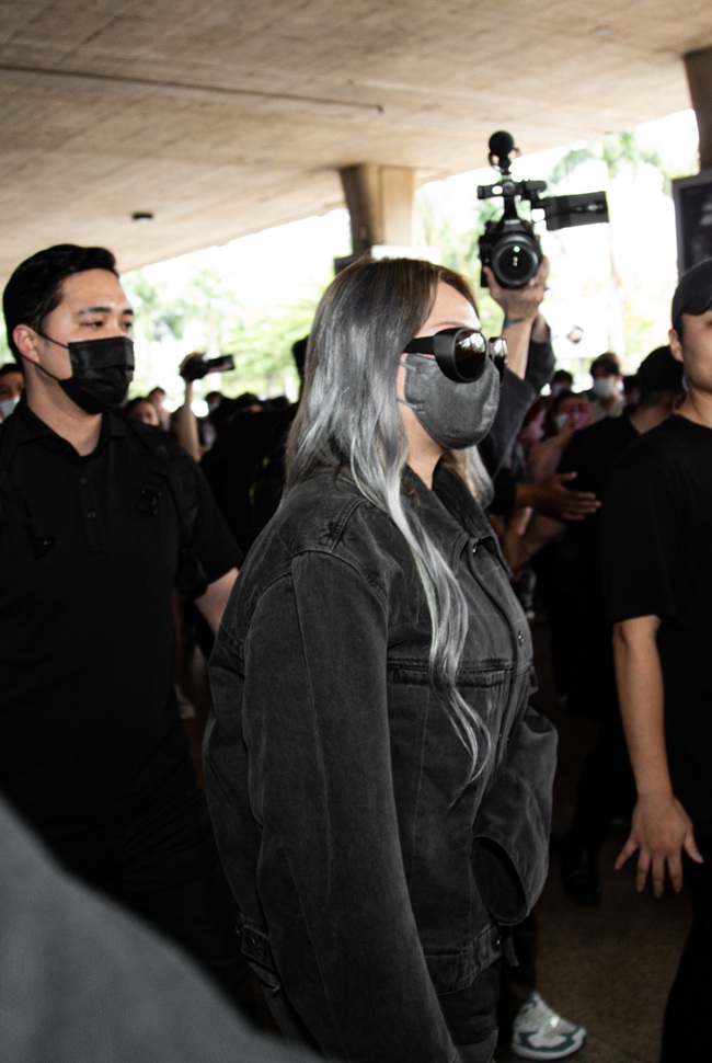 Độc quyền: Ngôi sao hàng đầu Kpop CL chính thức đến Việt Nam, fan tập trung kín sân bay đón thần tượng! - Ảnh 3.