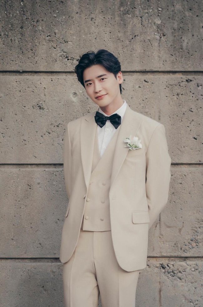 Lee Jong Suk và IU có cách tiêu tiền giống nhau đến lạ, đều là tay chơi trong làng BĐS - Ảnh 9.