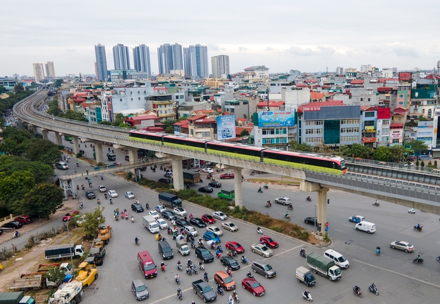 Hà Nội: Vận hành thử nghiệm 8 đoàn tàu của dự án đường sắt đô thị số 3 - Ảnh 1.