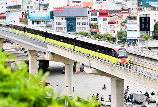 Hà Nội: Vận hành thử nghiệm 8 đoàn tàu của dự án đường sắt đô thị số 3 - Ảnh 6.