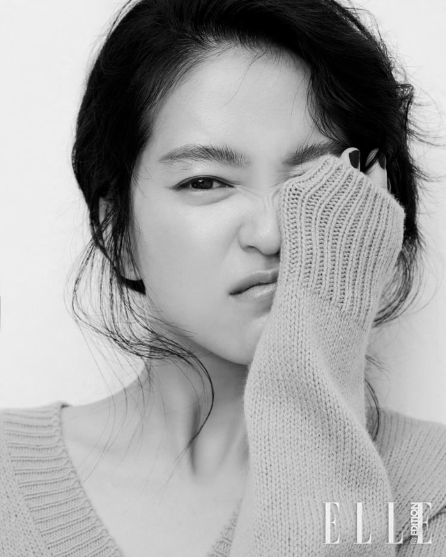 Kim Tae Ri cuốn hút trên Elle tháng 12 - Ảnh 3.