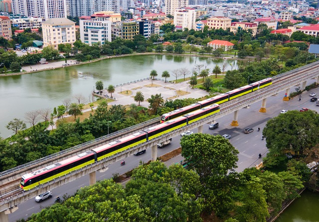 Hà Nội: Vận hành thử nghiệm 8 đoàn tàu của dự án đường sắt đô thị số 3 - Ảnh 4.