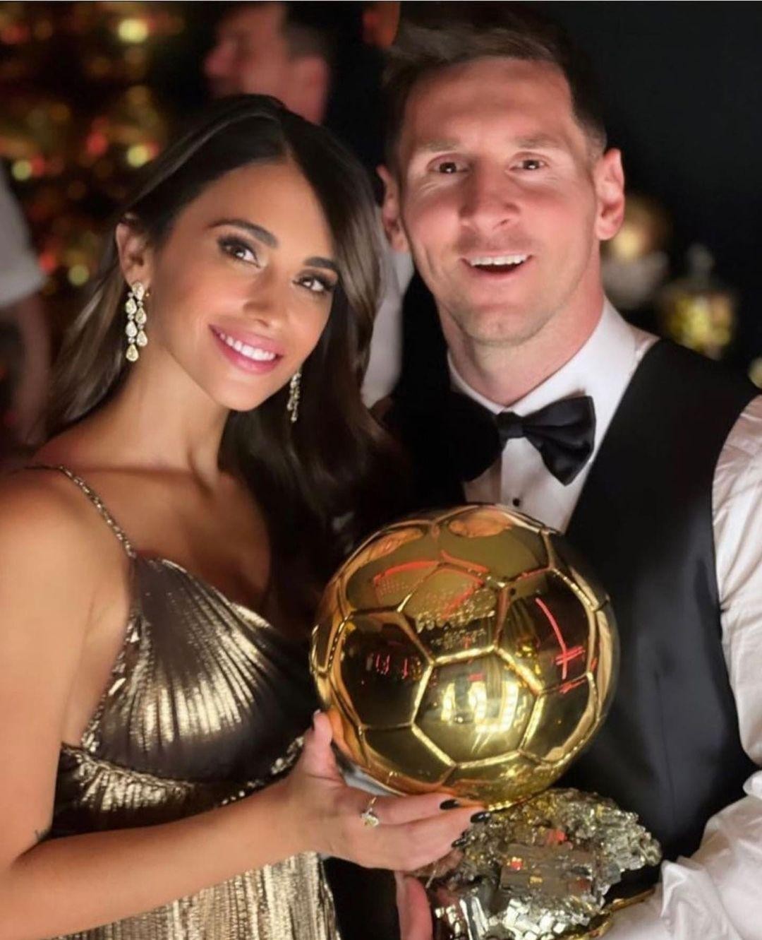 Vóc dáng săn chắc của vợ Messi ở tuổi 34 - Ảnh 6.