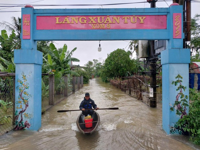 Mưa lũ tại khu vực Trung Bộ làm 5 người tử vong - Ảnh 1.