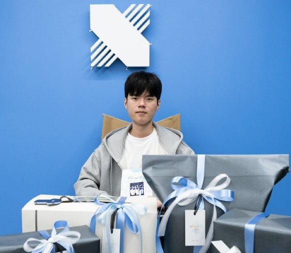 Deft là tuyển thủ hưởng lương cao nhất LCK - Ảnh 2.