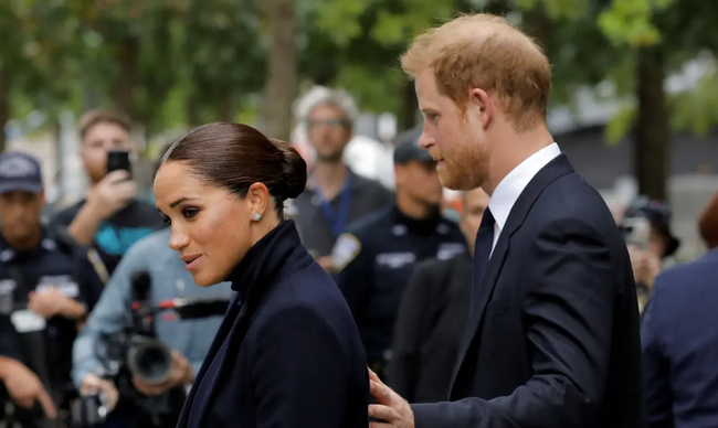 Truyền thông phản ứng với phim tài liệu của Harry và Meghan: “Đã không còn đường lui nữa rồi!” - Ảnh 2.