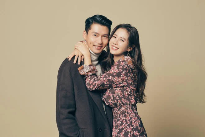 Vì sao Hyun Bin nhất quyết không gọi bà xã Son Ye Jin bằng chị dù sinh sau? - Ảnh 1.