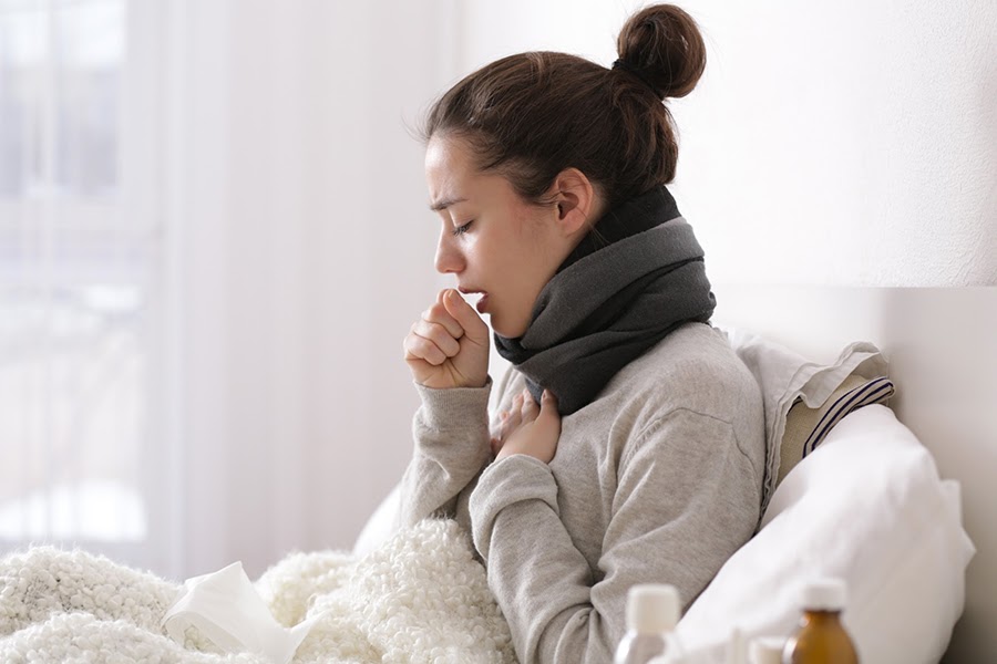 5 triệu chứng của ung thư phổi nhưng 2 trong số đó khiến nhiều người lầm tưởng là cảm cúm thông thường, bạn không nên chủ quan bỏ qua - Ảnh 2.