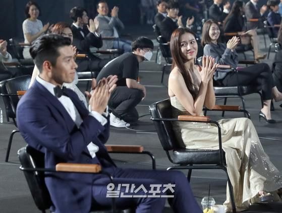 Duyên phận màn ảnh của Hyun Bin - Son Ye Jin: Là định mệnh từ 18 năm trước, nàng còn vì chàng mà phá lệ làm 1 điều - Ảnh 2.