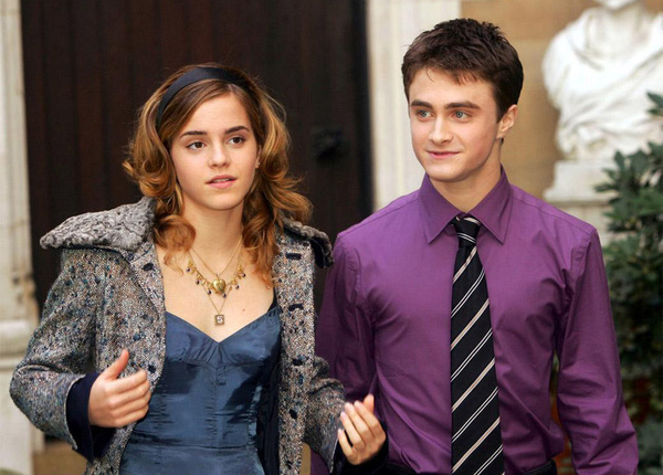 Bị hỏi liệu có từng yêu Emma Watson, Harry Potter mượn 1 từ đáp trả cực sốc, ai ngờ lộ quá khứ rung động chớp nhoáng? - Ảnh 5.