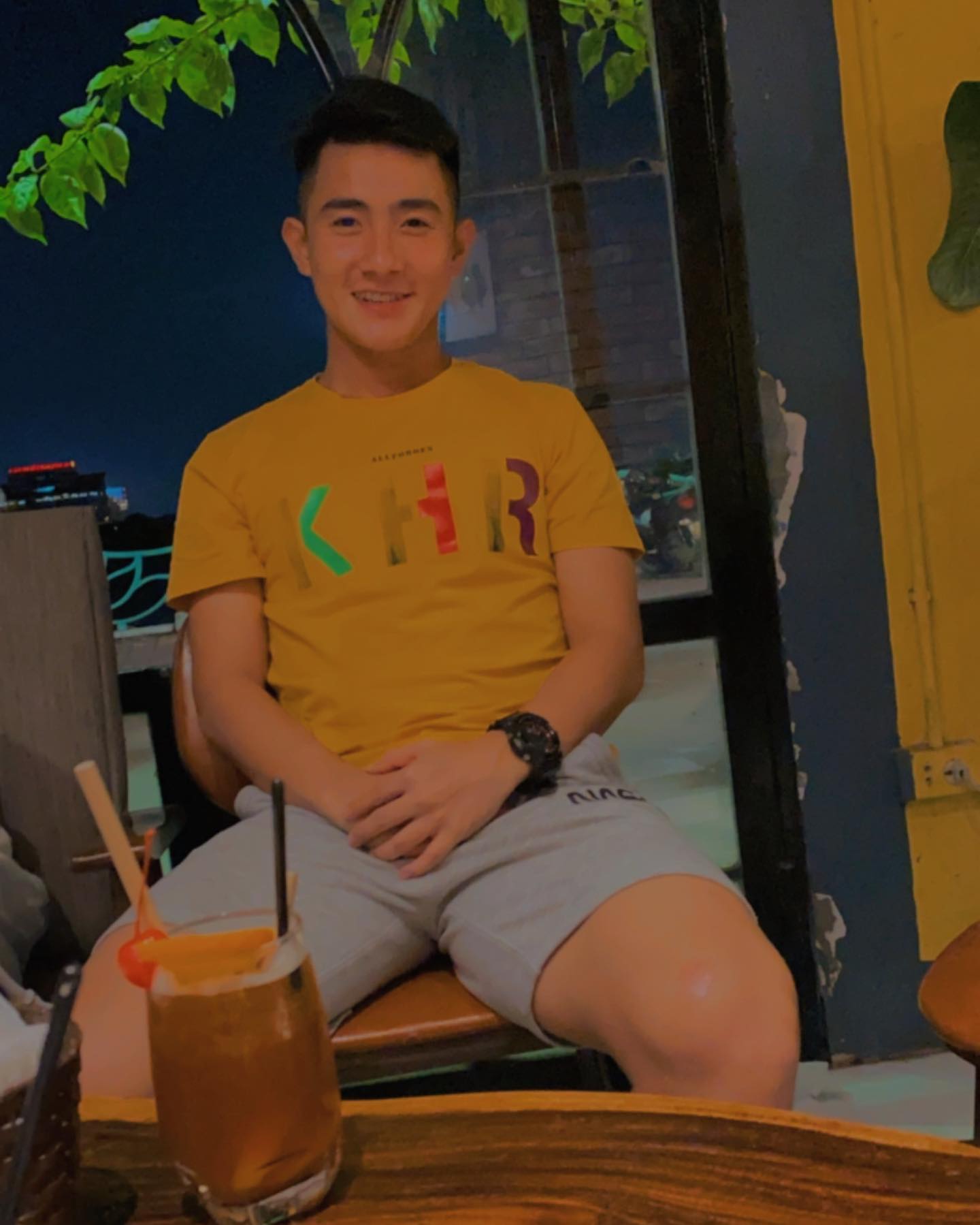 Visual mới của U23 Việt Nam đang đại náo TikTok: Hotboy sinh năm 2k1, cười cái là lịm tim - Ảnh 5.