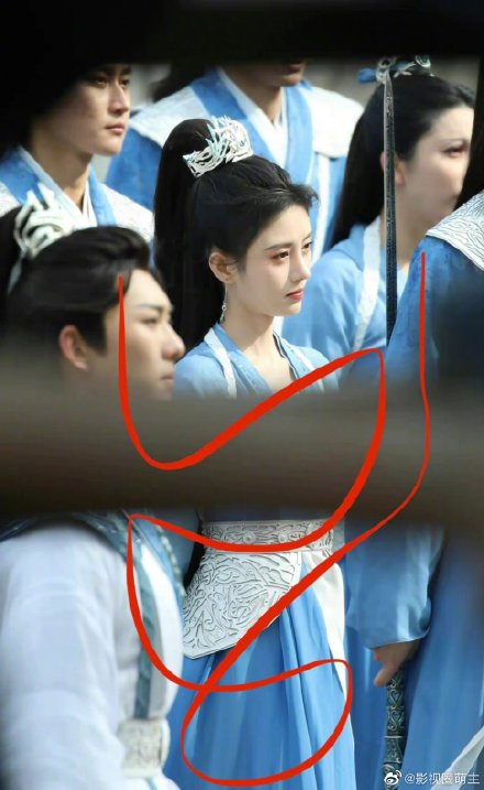 C&uacute;c Tịnh Y gan dạ khoe mặt mộc đầy khuyết điểm ở phim mới, ai d&egrave; bị b&oacute;c mẽ chi&ecirc;u hack chiều cao xấu hổ muốn xỉu? - Ảnh 3.