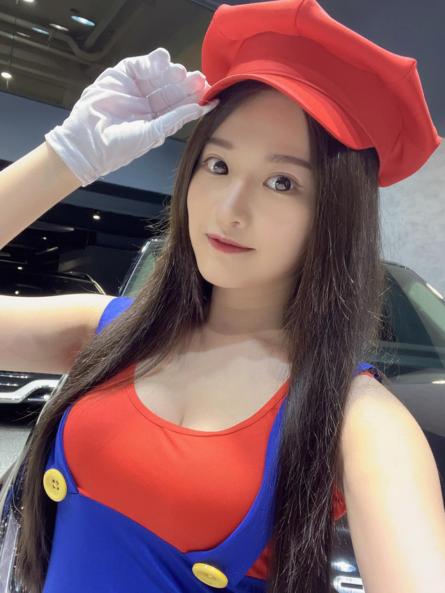 Dấn thân vào làng NFT với bộ ảnh gần như là cởi 99%, nàng hot girl bị tố lùa gà, nhận nhiều chỉ trích - Ảnh 1.