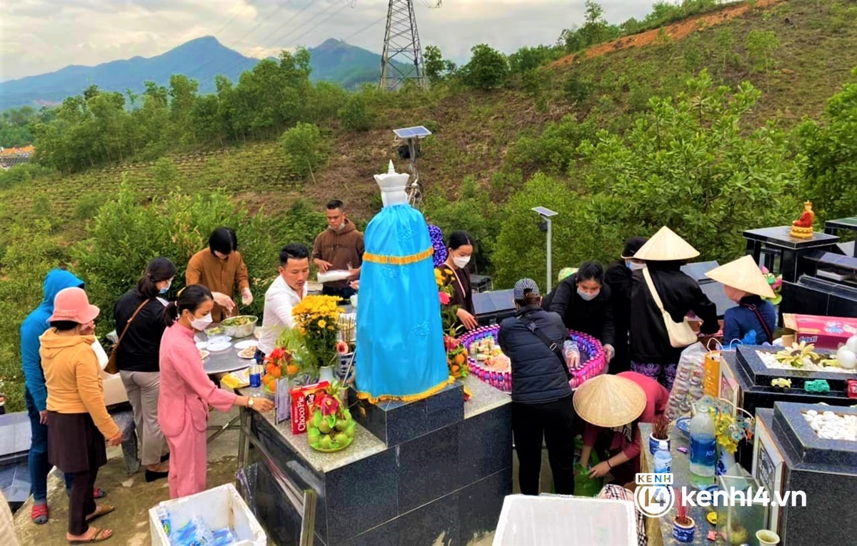 Chuyện x&uacute;c động về người cha bất đắc dĩ 4 năm lặng lẽ ch&ocirc;n cất hơn 3.000 h&agrave;i nhi: Chỉ sợ kh&ocirc;ng kịp, c&aacute;c con sẽ bị bỏ bừa b&atilde;i v&agrave; trở th&agrave;nh những linh hồn kh&ocirc;ng nh&agrave; - Ảnh 4.