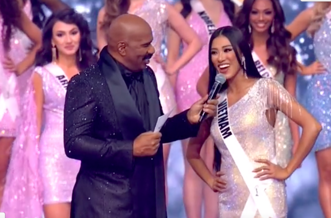 Hội chị em Miss Universe to&agrave;n thế giới đồng loạt phản ứng khi biết Kim Duy&ecirc;n lại tiếp tục đi thi quốc tế - Ảnh 2.