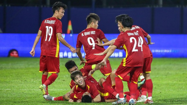 Báo Thái Lan: Nếu đủ quân, U23 Việt Nam ăn đứt Thái Lan - Ảnh 1.