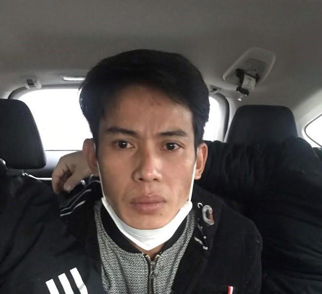 Bắt kẻ đột nhập c&ocirc;ng sở, khoắng nhiều d&acirc;y chuyền nhẫn v&agrave;ng - Ảnh 1.