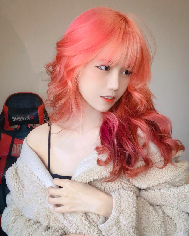 Nữ streamer livestream 14 tiếng trong đ&ecirc;m Giao Thừa: &ldquo;M&igrave;nh muốn được tỏa s&aacute;ng như ph&aacute;o b&ocirc;ng, ch&aacute;y hết m&igrave;nh v&igrave; tuổi trẻ - Ảnh 4.